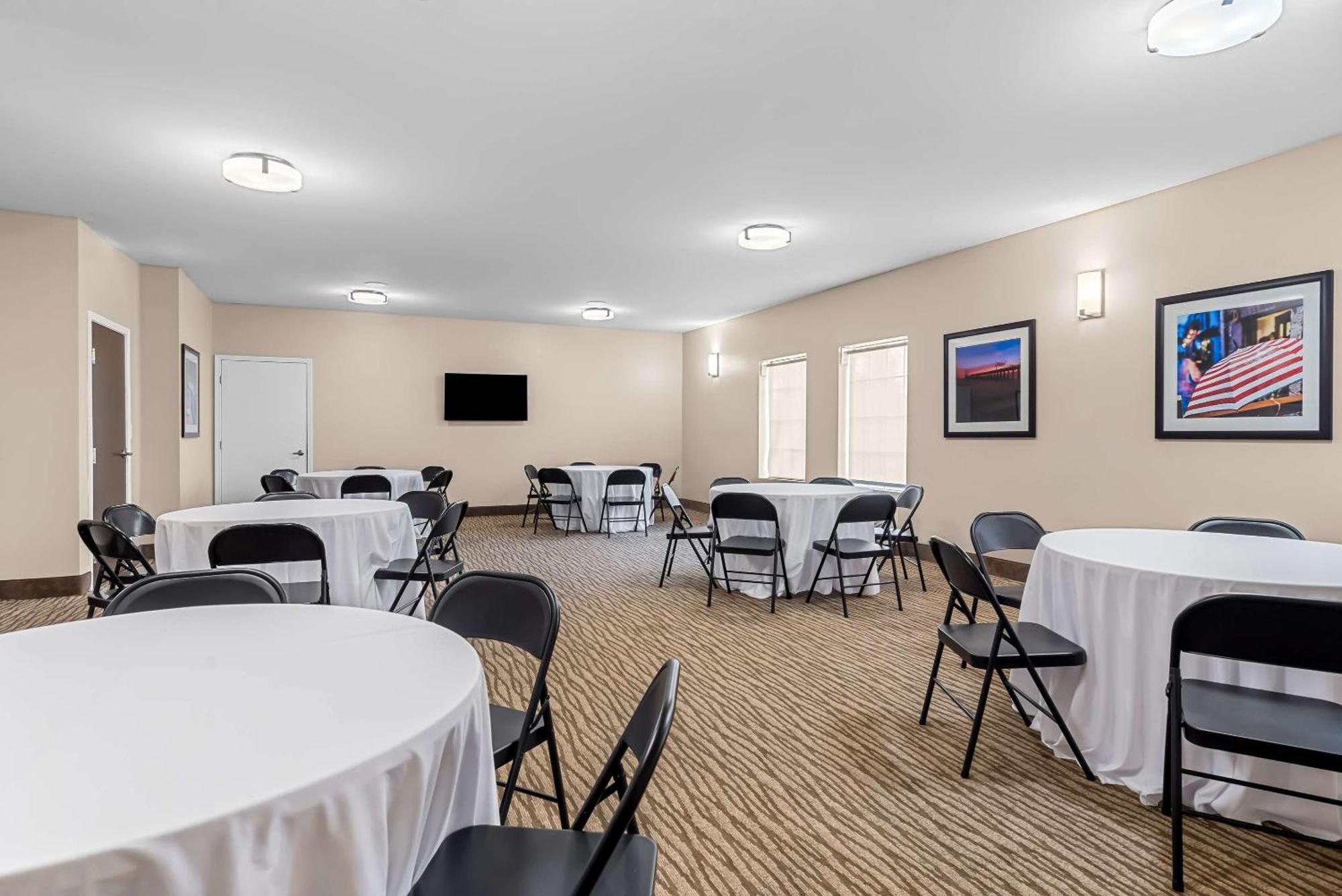 Comfort Suites Near Camp Lejeune Джаксънвил Екстериор снимка