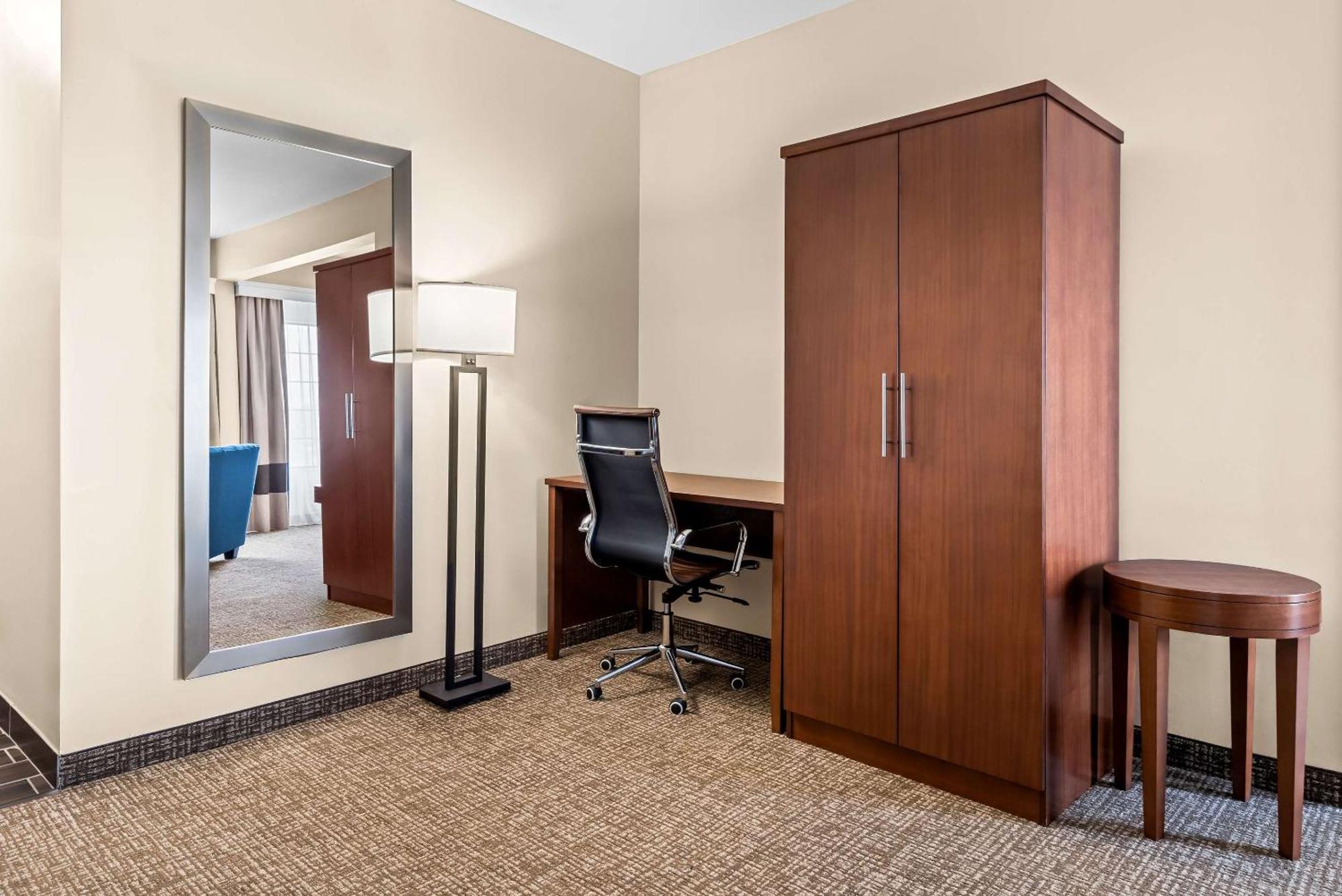 Comfort Suites Near Camp Lejeune Джаксънвил Екстериор снимка