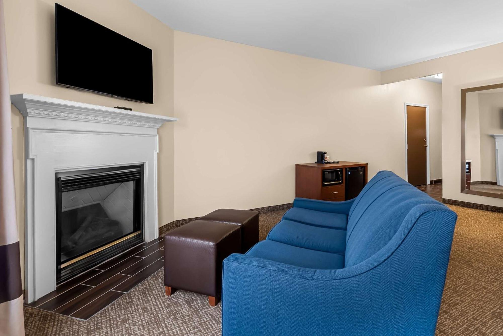 Comfort Suites Near Camp Lejeune Джаксънвил Екстериор снимка