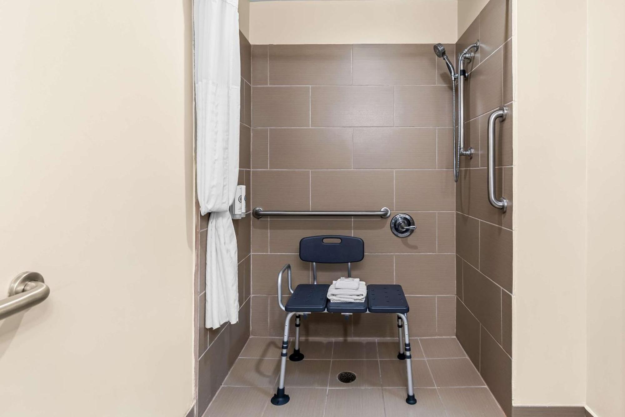 Comfort Suites Near Camp Lejeune Джаксънвил Екстериор снимка