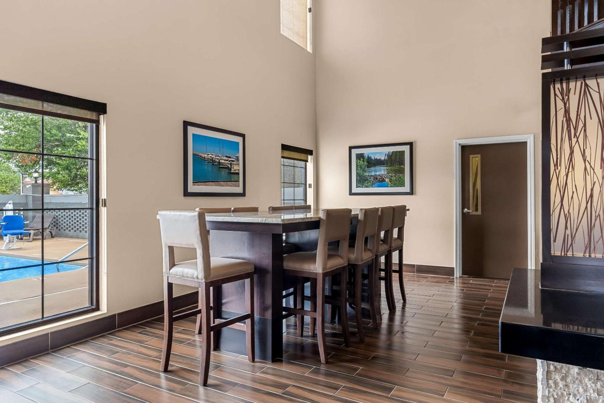 Comfort Suites Near Camp Lejeune Джаксънвил Екстериор снимка